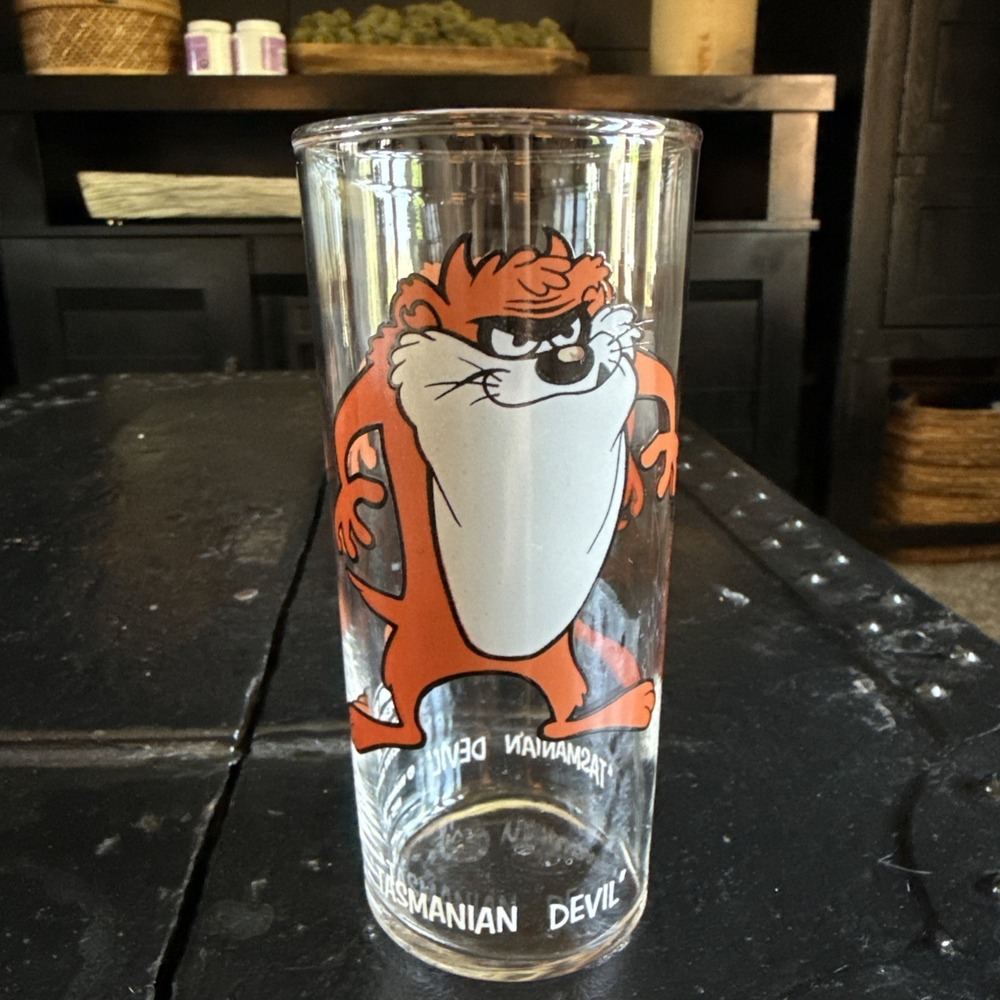 1973 Pepsi Collector Series TAZMANIAN DEVIL White Warner Bros 16oz Glass MINT